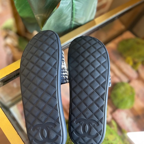 Chanel Tweed slides with rubber massage soles in size 40 Authentic - Picture 12 of 15